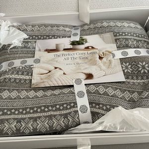 Soft, cozy Boll & Branch throw blanket in gray and white! Never been used!